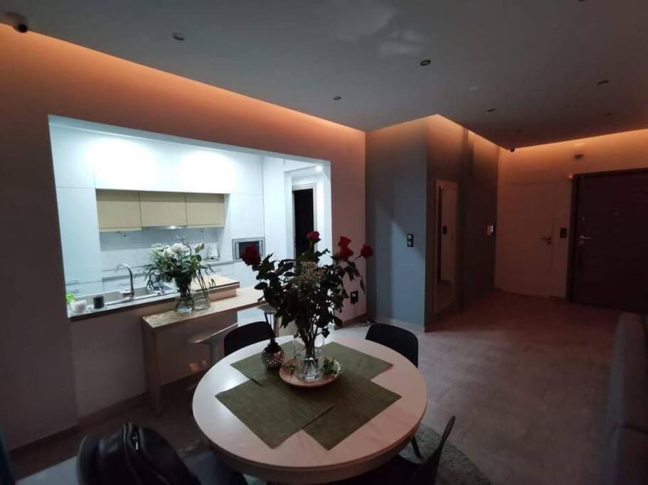 Live Minimal Apartment Athens Exterior photo